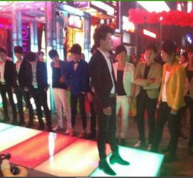 乐山深圳夜总会伴游模特雇用(深圳KTV模特雇用)