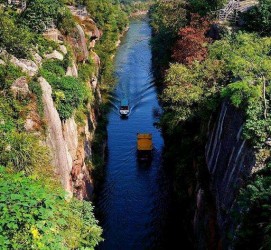 乐山附近旅游(附近旅游年票办理点)