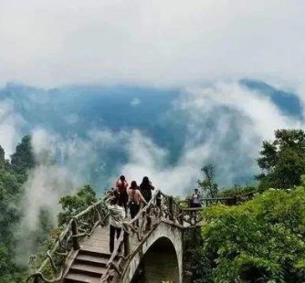 乐山二日游(二日游旅游攻略)