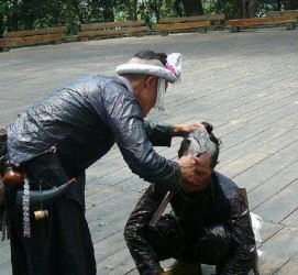 乐山欲带老伴游遍中国(带着老伴去旅游)