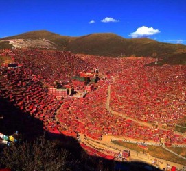乐山色达旅游攻略(成都到色达旅游攻略)