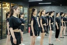 乐山兼职模特进修班(学生怎么兼职模特)