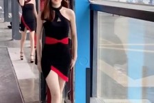 乐山女孩为挣钱在学校兼职当模特的简单介绍