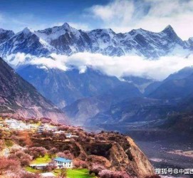 乐山旅游地点(旅游地点与地理关系)