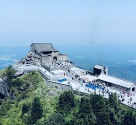 乐山湖南旅游攻略(武汉到湖南旅游攻略)