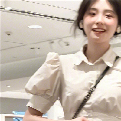 乐山高端纯出女孩雇用(高端名媛定造)奢华游艇豪侈生活月入50W