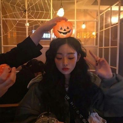 乐山伴游玩耍释放压力，尽情放松表情