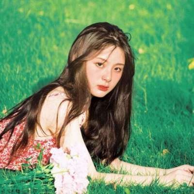 乐山伴游女生谢珞欣的资料