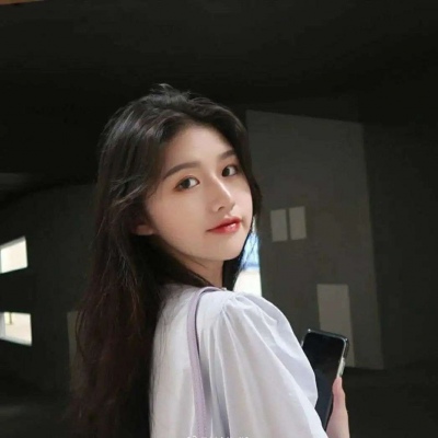 乐山伴游女生赵青瑜的资料