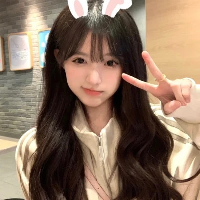乐山伴游女生慕容雪的资料