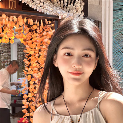乐山伴游女生张墨墨的资料
