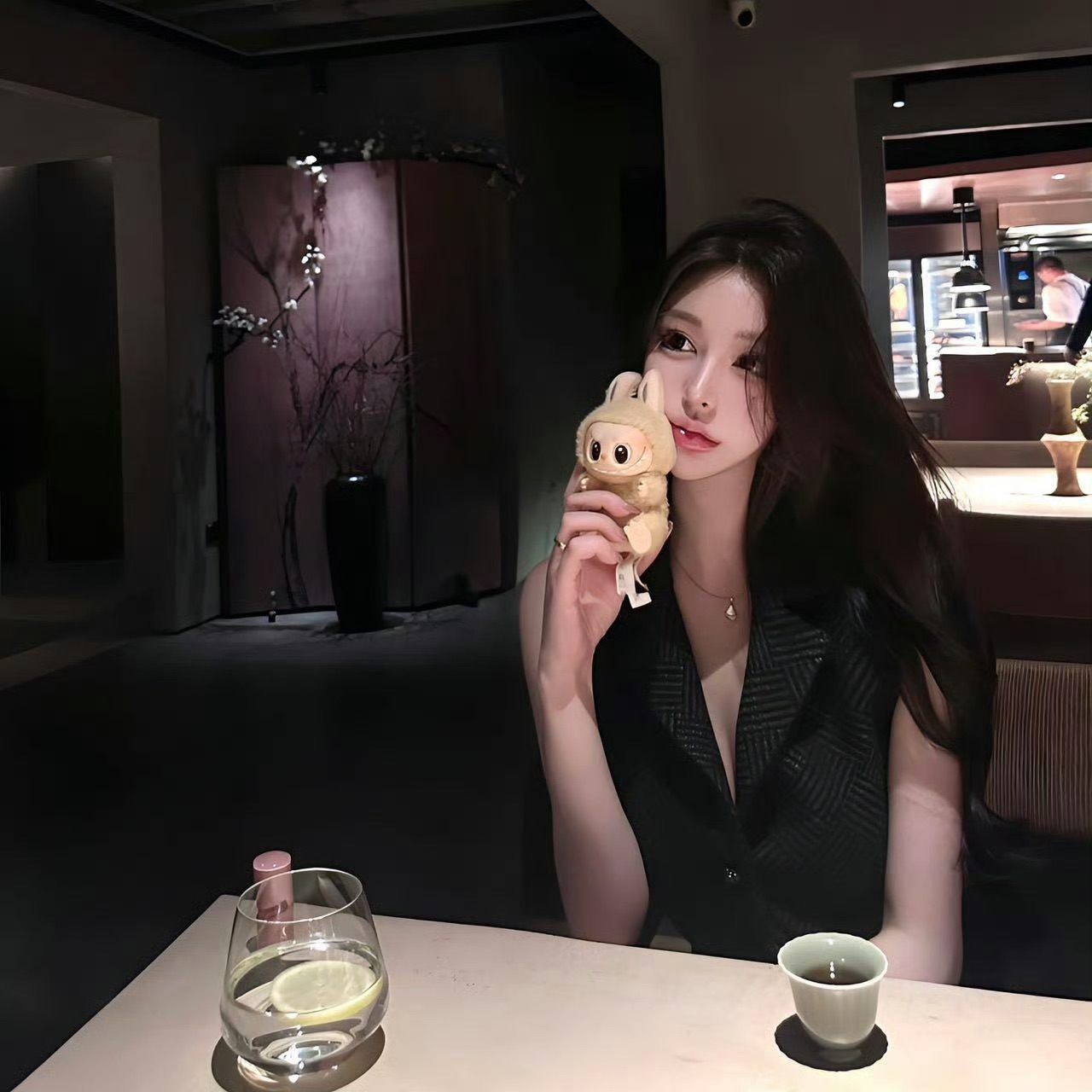 乐山伴游女生范甜甜的资料