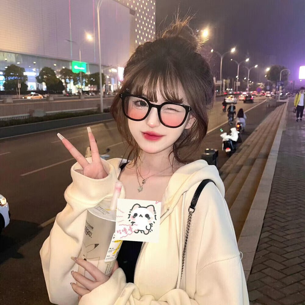 乐山伴游女生KIKI的资料