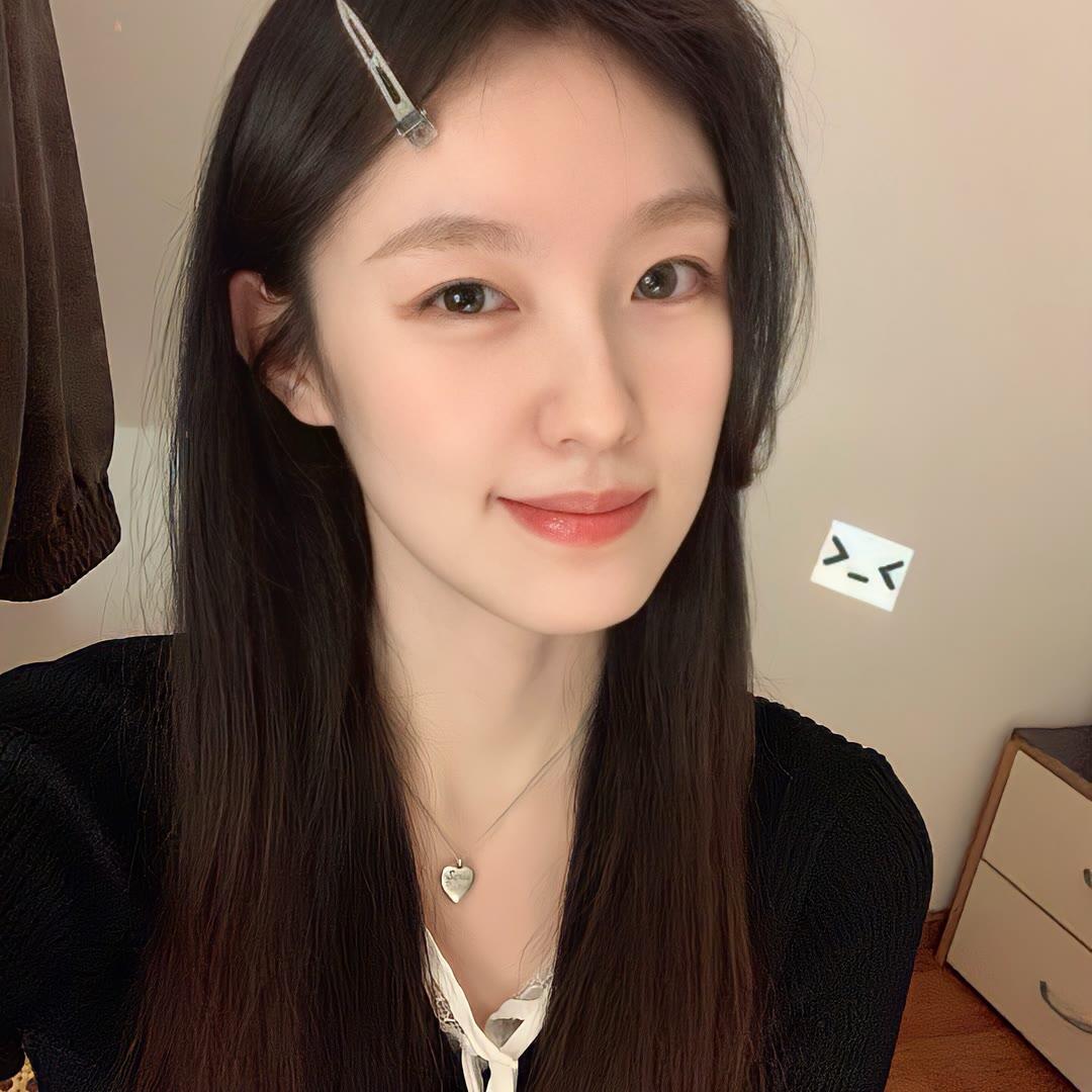 乐山伴游女生阮星禾的资料