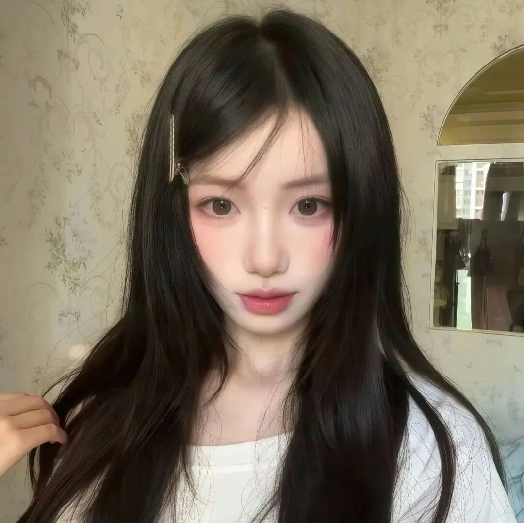 乐山伴游女生雨桐的资料