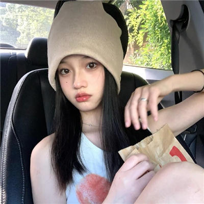 乐山伴游女生乙傲薇的资料