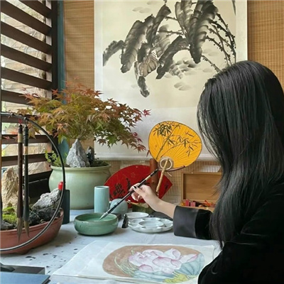 乐山伴游女生源又菡的资料