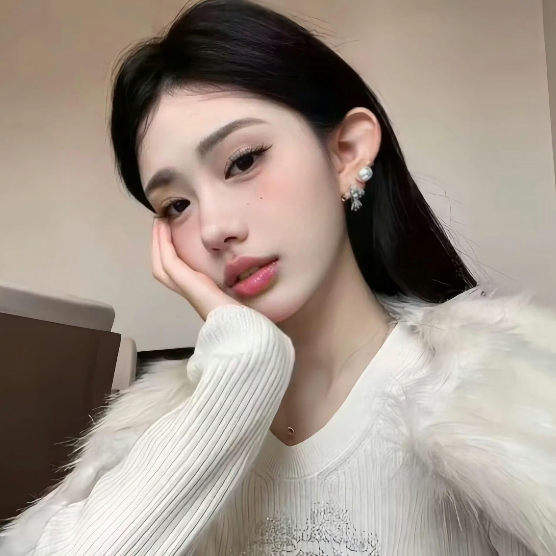 乐山伴游女生沈梦蝶的资料