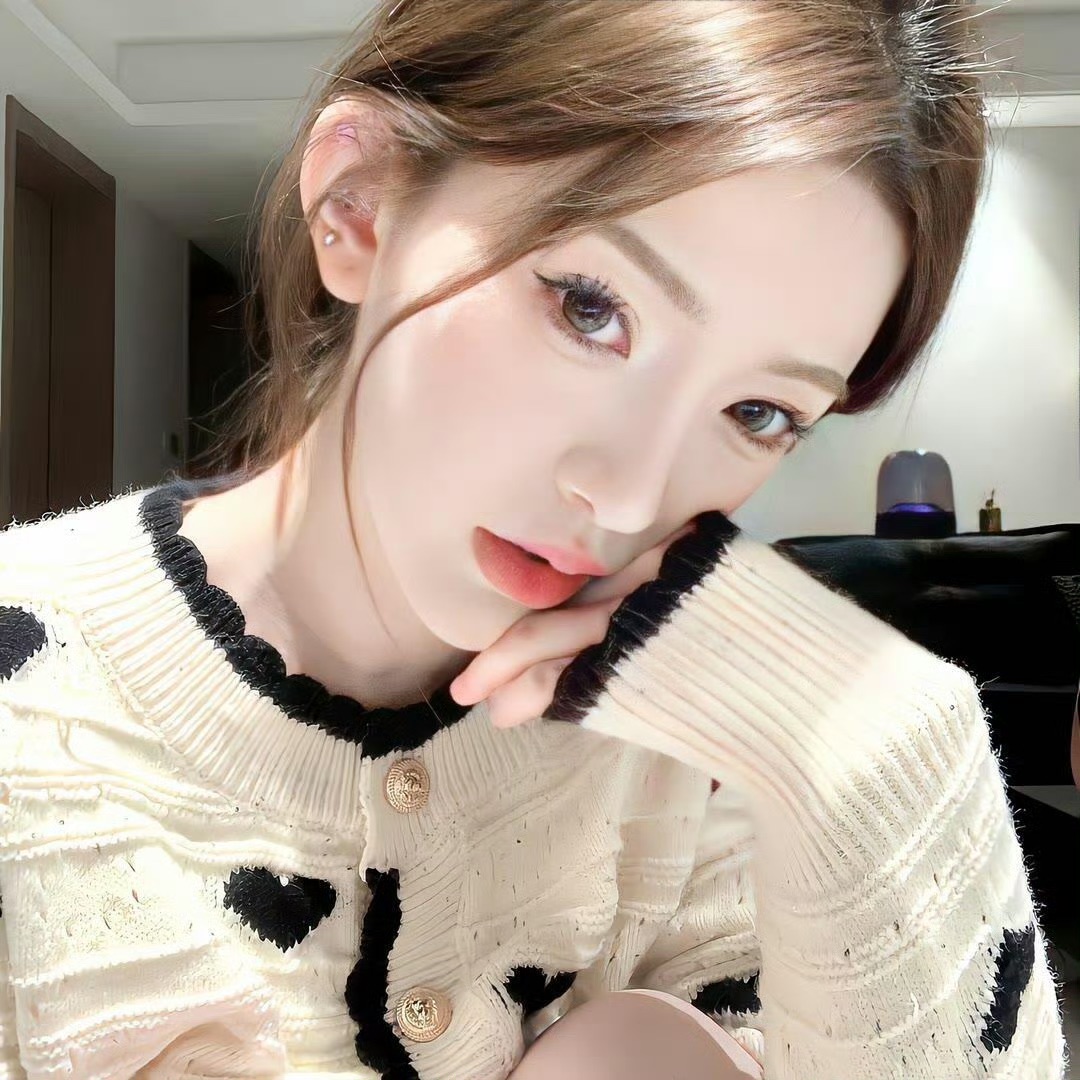 乐山伴游女生刘佳怡的资料