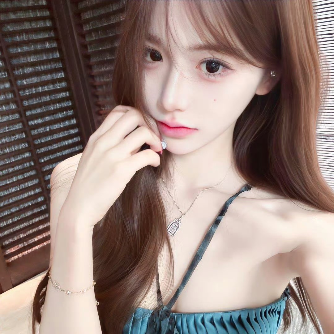 乐山伴游女生陈思思的资料