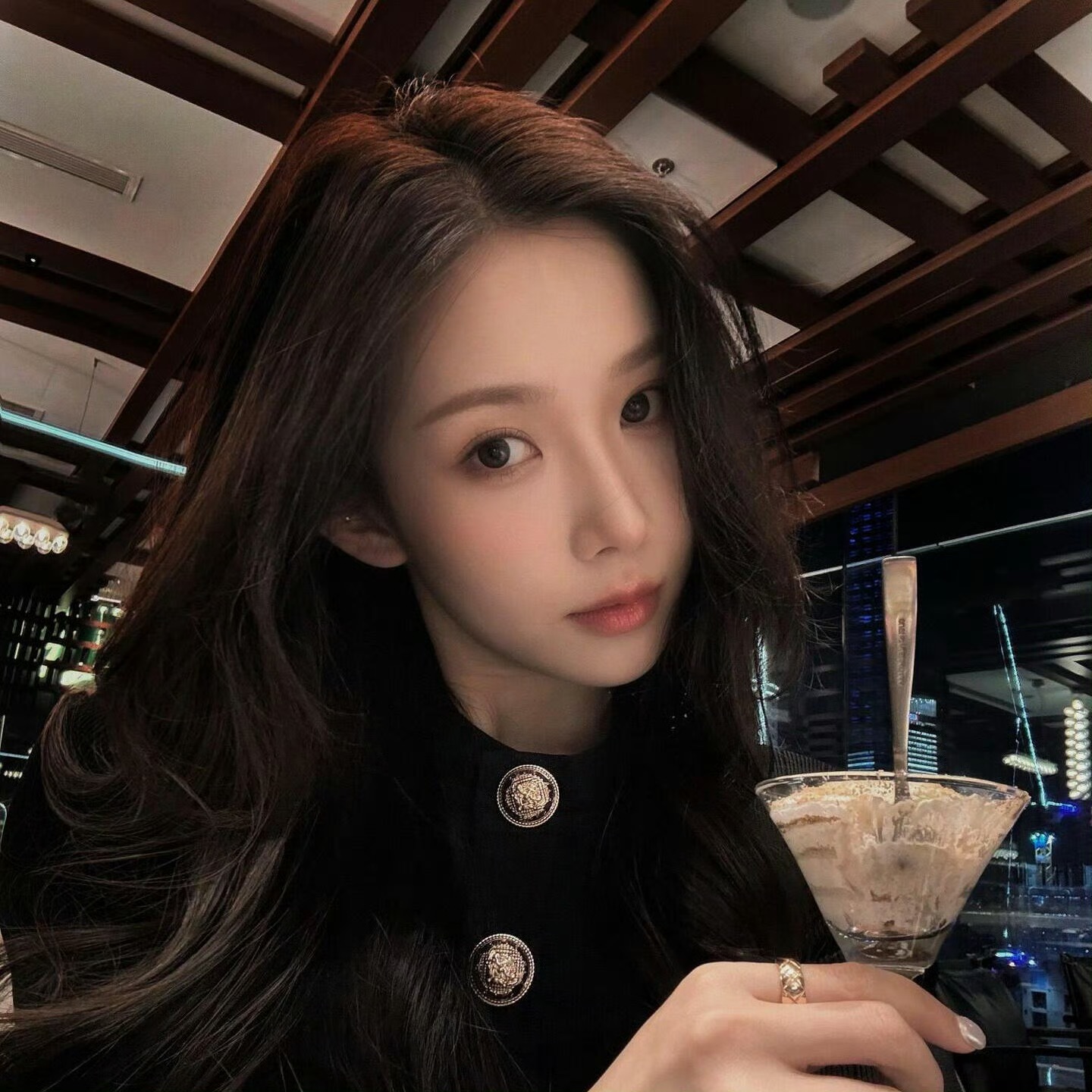 乐山伴游女生周晓雯的资料