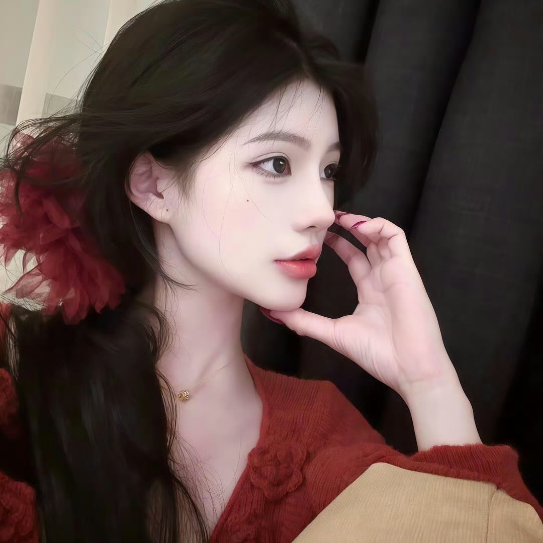 乐山伴游女生周雅雯的资料