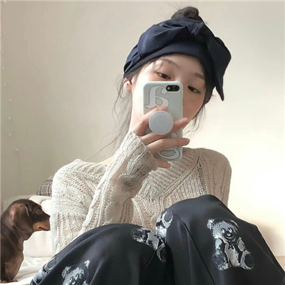 乐山伴游女生冀其雨