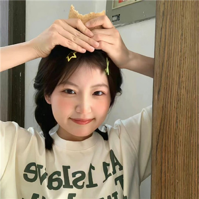 乐山伴游女生蒯慧雅