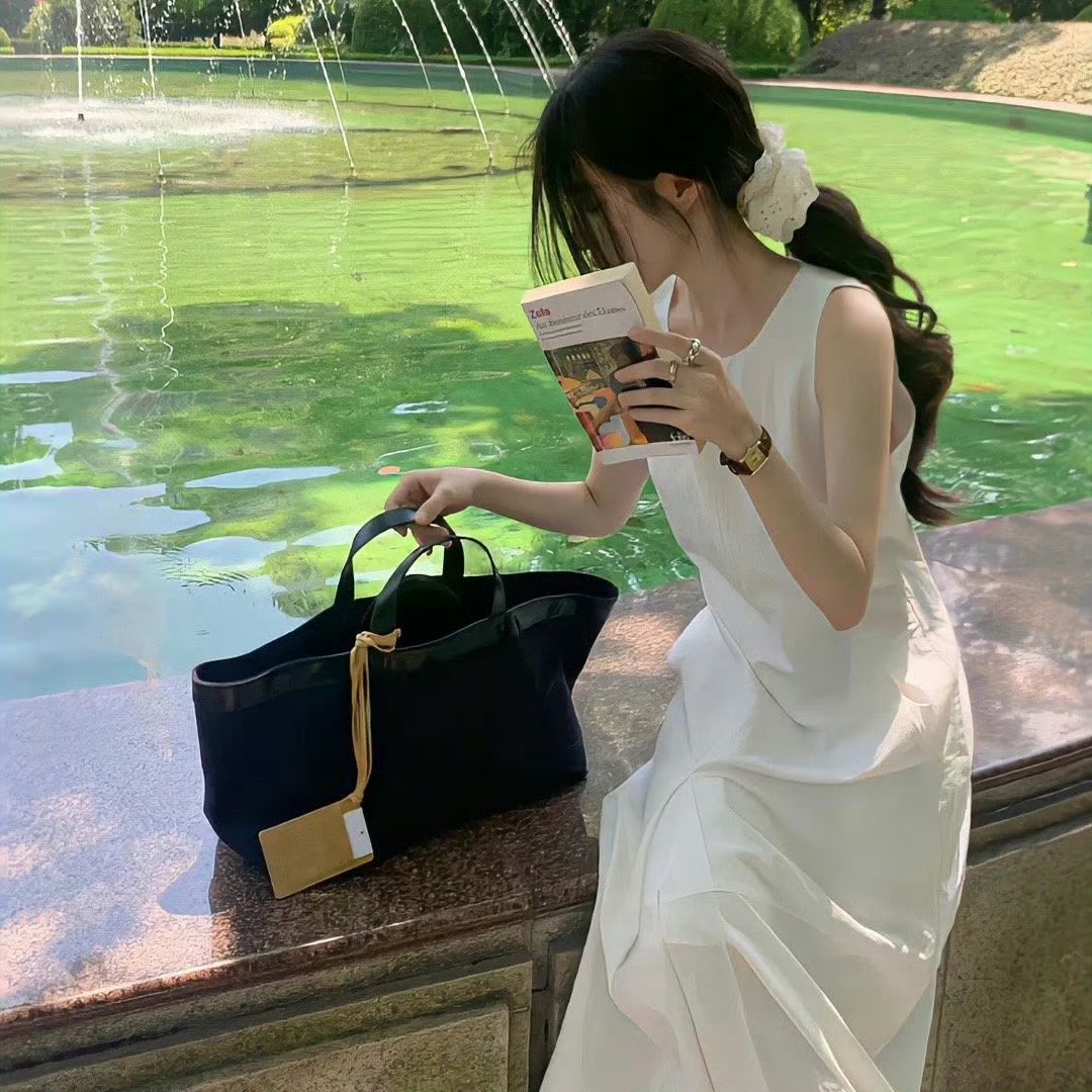 乐山艺术伴游女生 | 芮美的资料